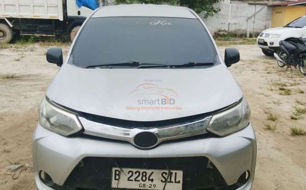 DAIHATSU XENIA 1.3 X
