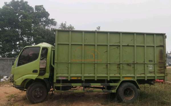 HINO  WU 342R