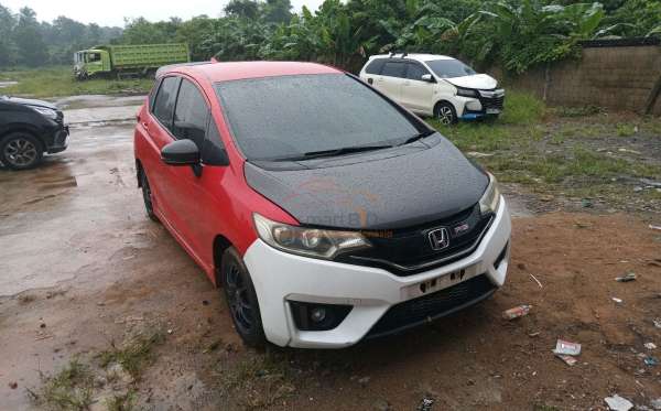 HONDA JAZZ GK5 1.5 RS