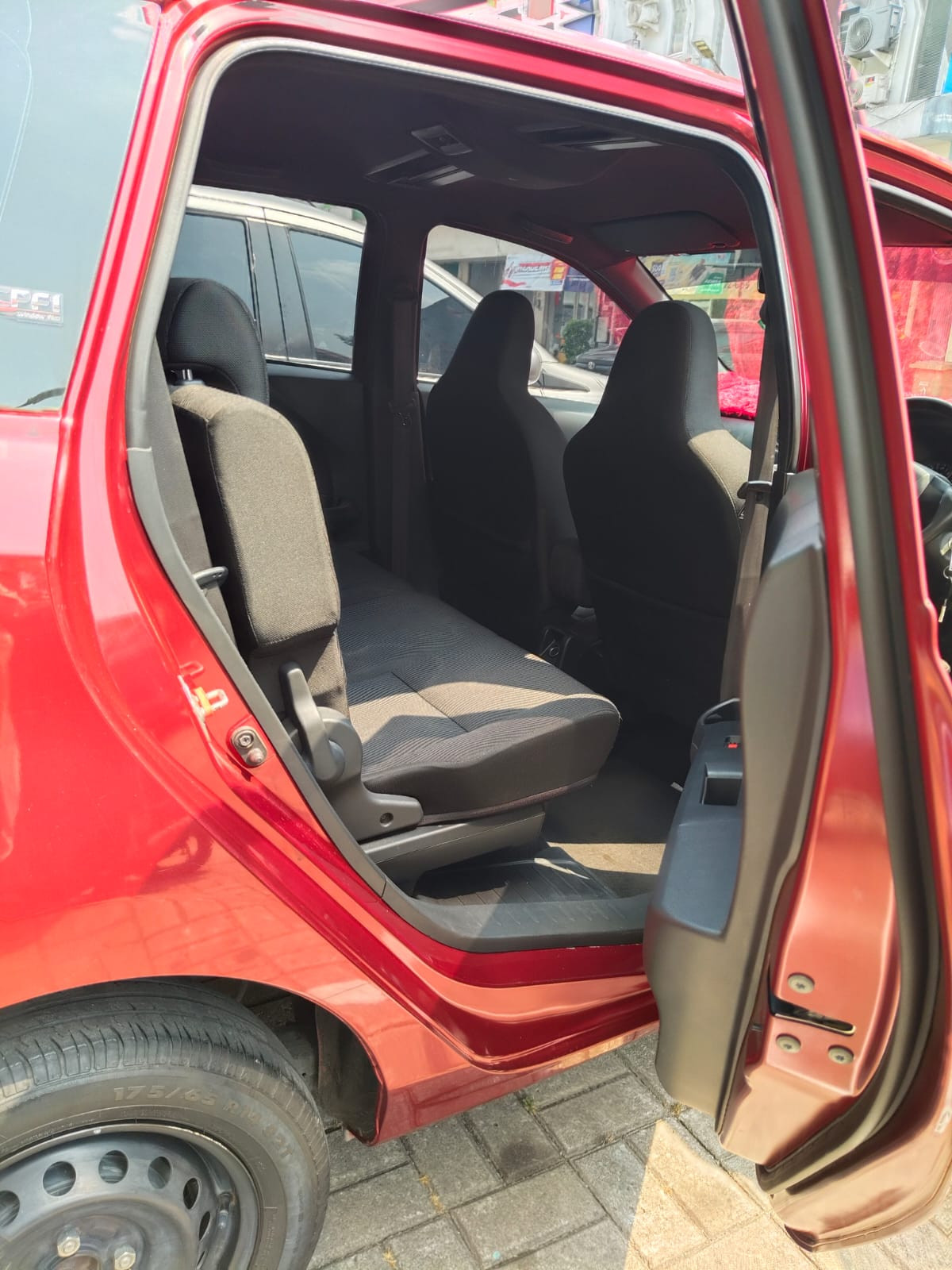 DAIHATSU SIGRA
