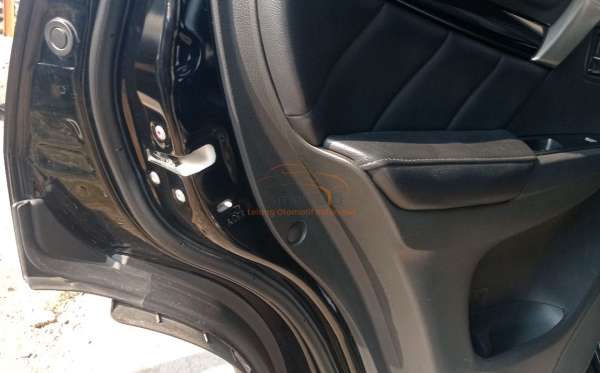 MITSUBISHI  PAJERO  SPORT 2.5L EXCEED (4X2)