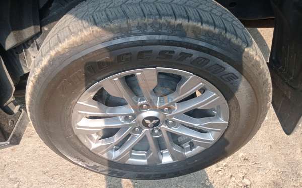 MITSUBISHI  PAJERO  SPORT 2.5L EXCEED (4X2)
