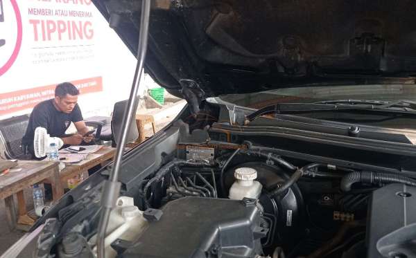 MITSUBISHI  PAJERO  SPORT 2.5L EXCEED (4X2)