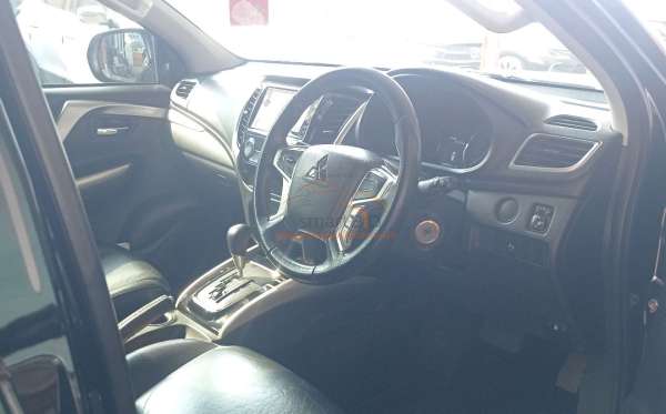 MITSUBISHI  PAJERO  SPORT 2.5L EXCEED (4X2)