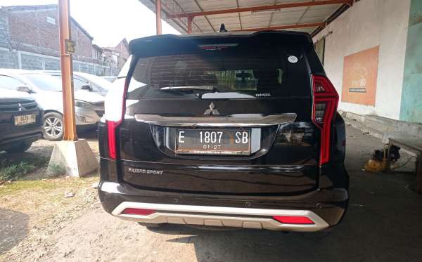 MITSUBISHI  PAJERO  SPORT 2.5L EXCEED (4X2)