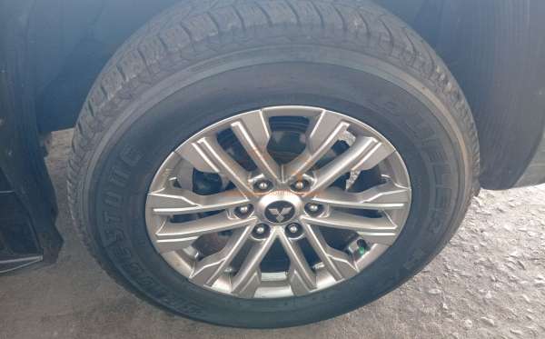 MITSUBISHI  PAJERO  SPORT 2.5L EXCEED (4X2)