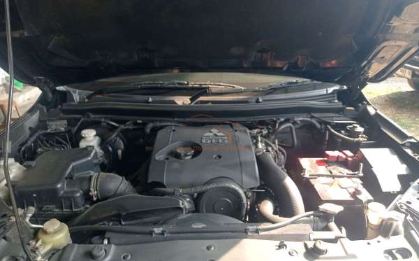 MITSUBISHI  PAJERO  SPORT 2.5L EXCEED (4X2)