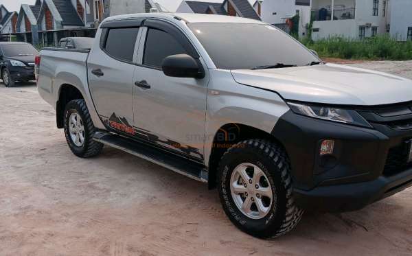 MITSUBISHI TRITON