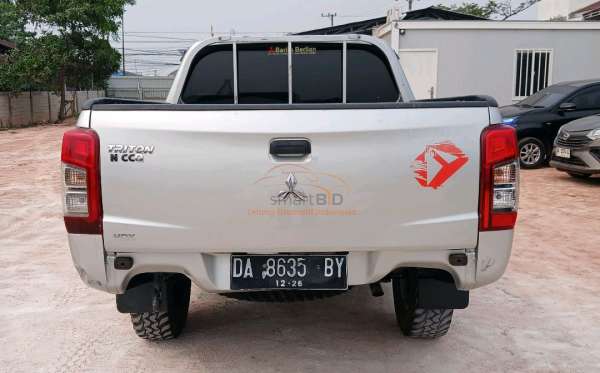 MITSUBISHI TRITON