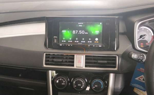 MITSUBISHI XPANDER