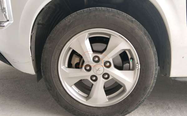 MITSUBISHI XPANDER