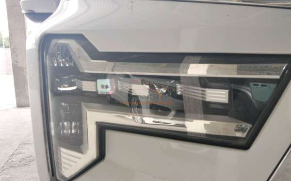 MITSUBISHI XPANDER