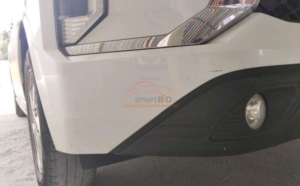 MITSUBISHI XPANDER