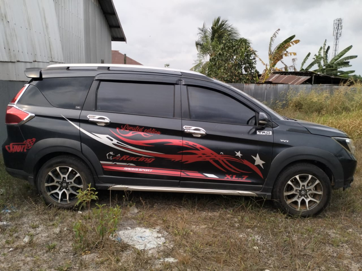 SUZUKI XL7