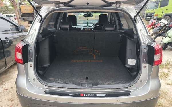 SUZUKI S CROSS 1.5