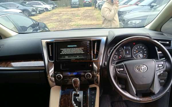 TOYOTA ALPHARD 2.5 G