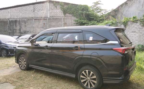 TOYOTA AVANZA VELOZ