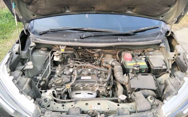 TOYOTA AVANZA VELOZ