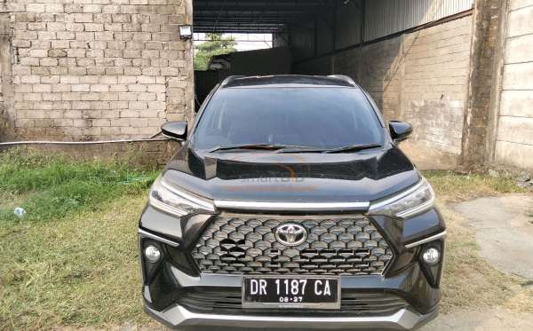 TOYOTA AVANZA VELOZ