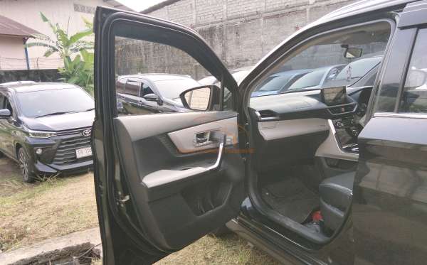 TOYOTA AVANZA VELOZ