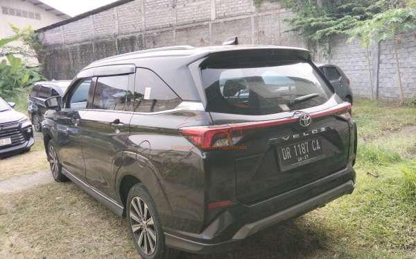 TOYOTA AVANZA VELOZ