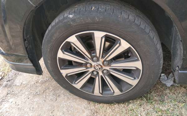 TOYOTA AVANZA VELOZ