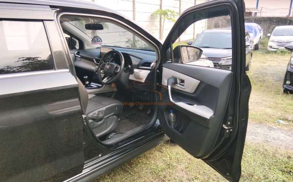 TOYOTA AVANZA VELOZ