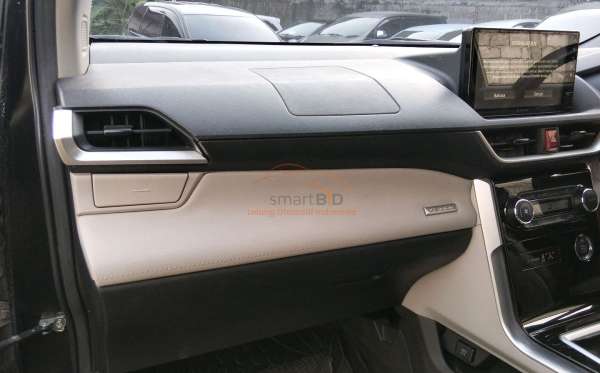 TOYOTA AVANZA VELOZ