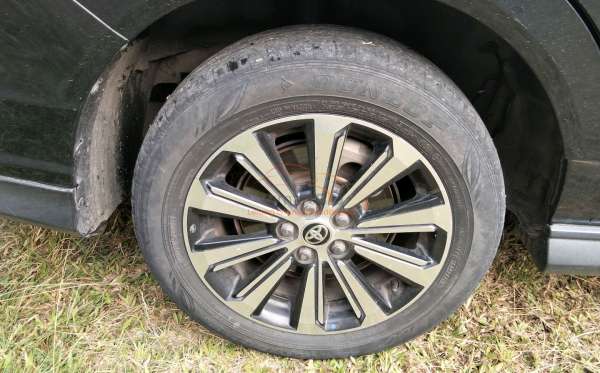 TOYOTA AVANZA VELOZ