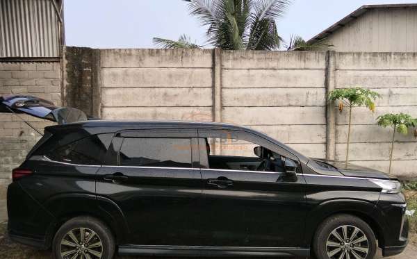 TOYOTA AVANZA