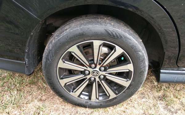 TOYOTA AVANZA