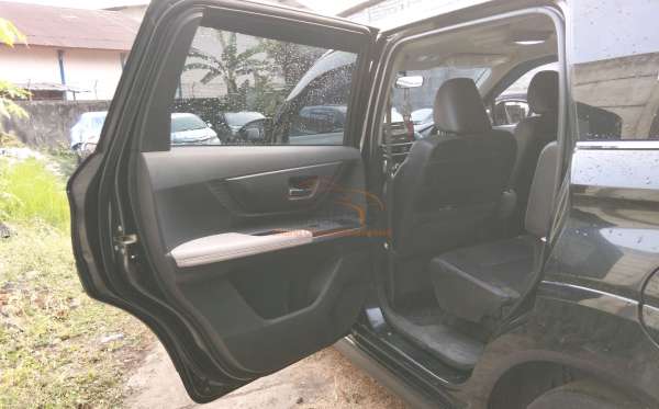 TOYOTA AVANZA