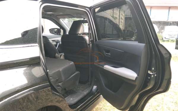 TOYOTA AVANZA
