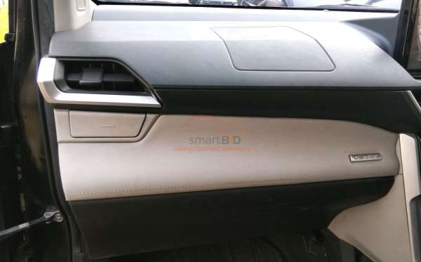 TOYOTA AVANZA