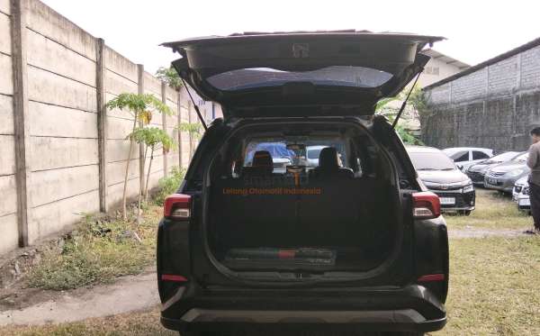 TOYOTA AVANZA