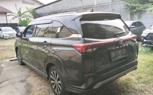 TOYOTA AVANZA