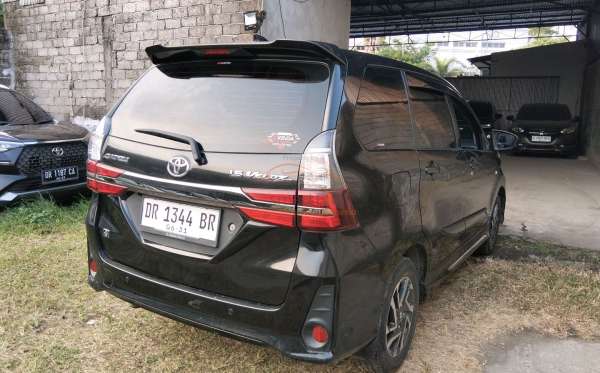 TOYOTA AVANZA