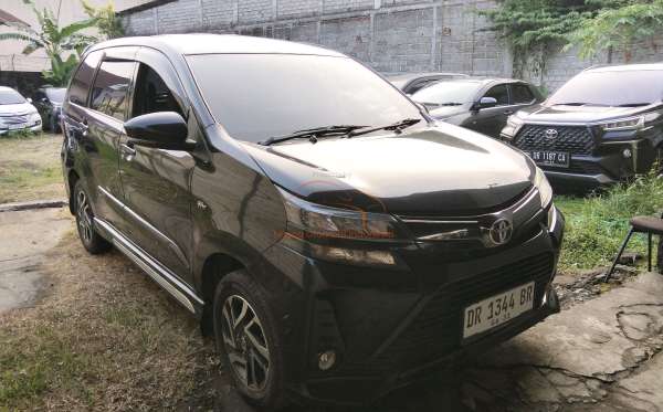 TOYOTA AVANZA