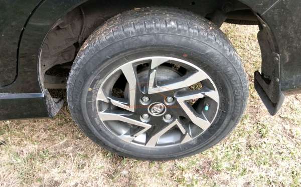 TOYOTA AVANZA