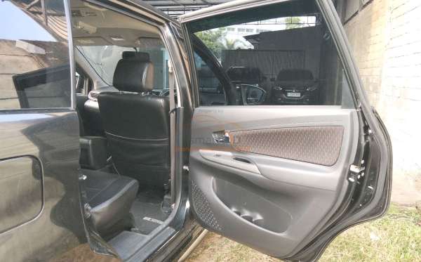 TOYOTA AVANZA