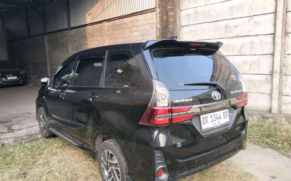 TOYOTA AVANZA