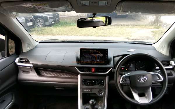 TOYOTA AVANZA 1.5 G