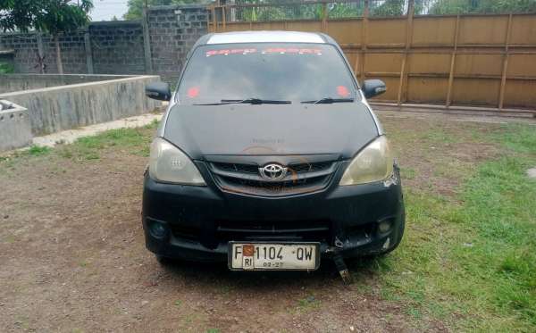 TOYOTA AVANZA 1.3 G