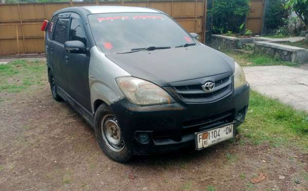 TOYOTA AVANZA 1.3 G