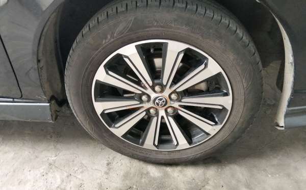TOYOTA AVANZA VELOZ