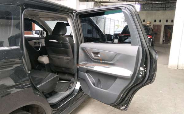 TOYOTA AVANZA VELOZ