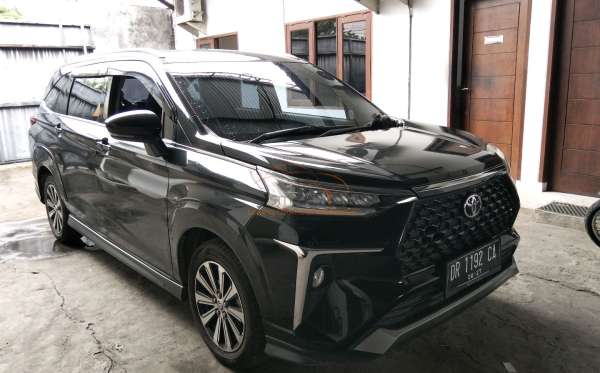 TOYOTA AVANZA VELOZ