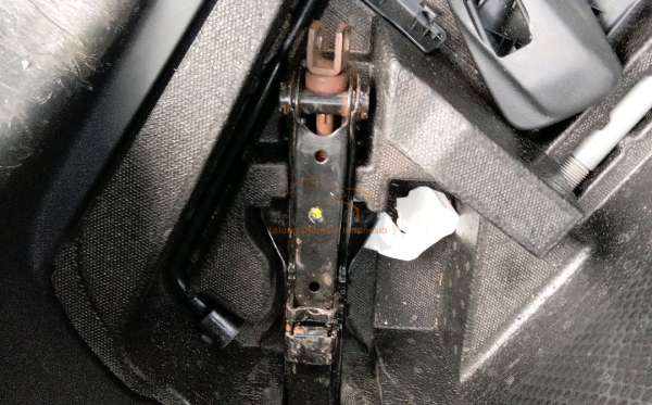 TOYOTA AVANZA VELOZ