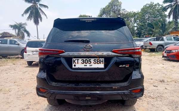 TOYOTA FORTUNER 2.8 VRZ