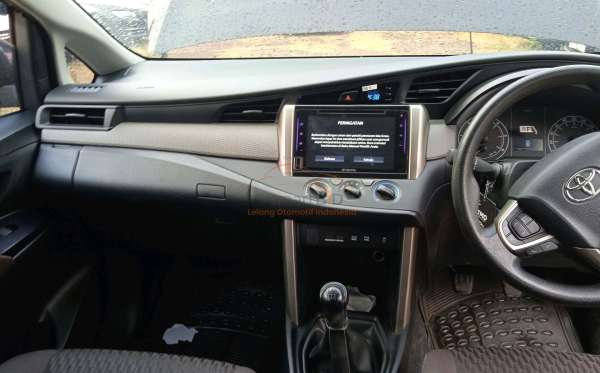 TOYOTA INNOVA 2.4 G